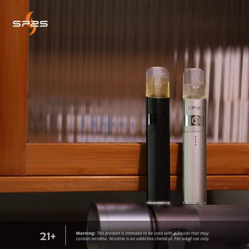 SP2S 思博睿全系列主機展示，包含鈦色與黑色款式，圖中主機配備 LED 閃燈指示燈以顯示電池狀態與故障代碼。